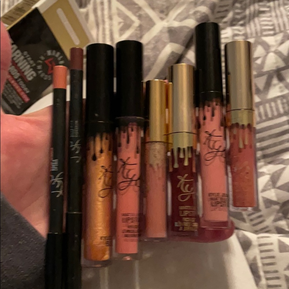 KYLIE LIP GLOSS SET OF 6
